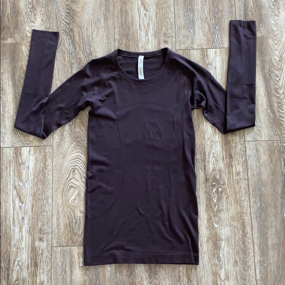 NWOT LULULEMON SWIFTLY TECH TOP SIZE 4